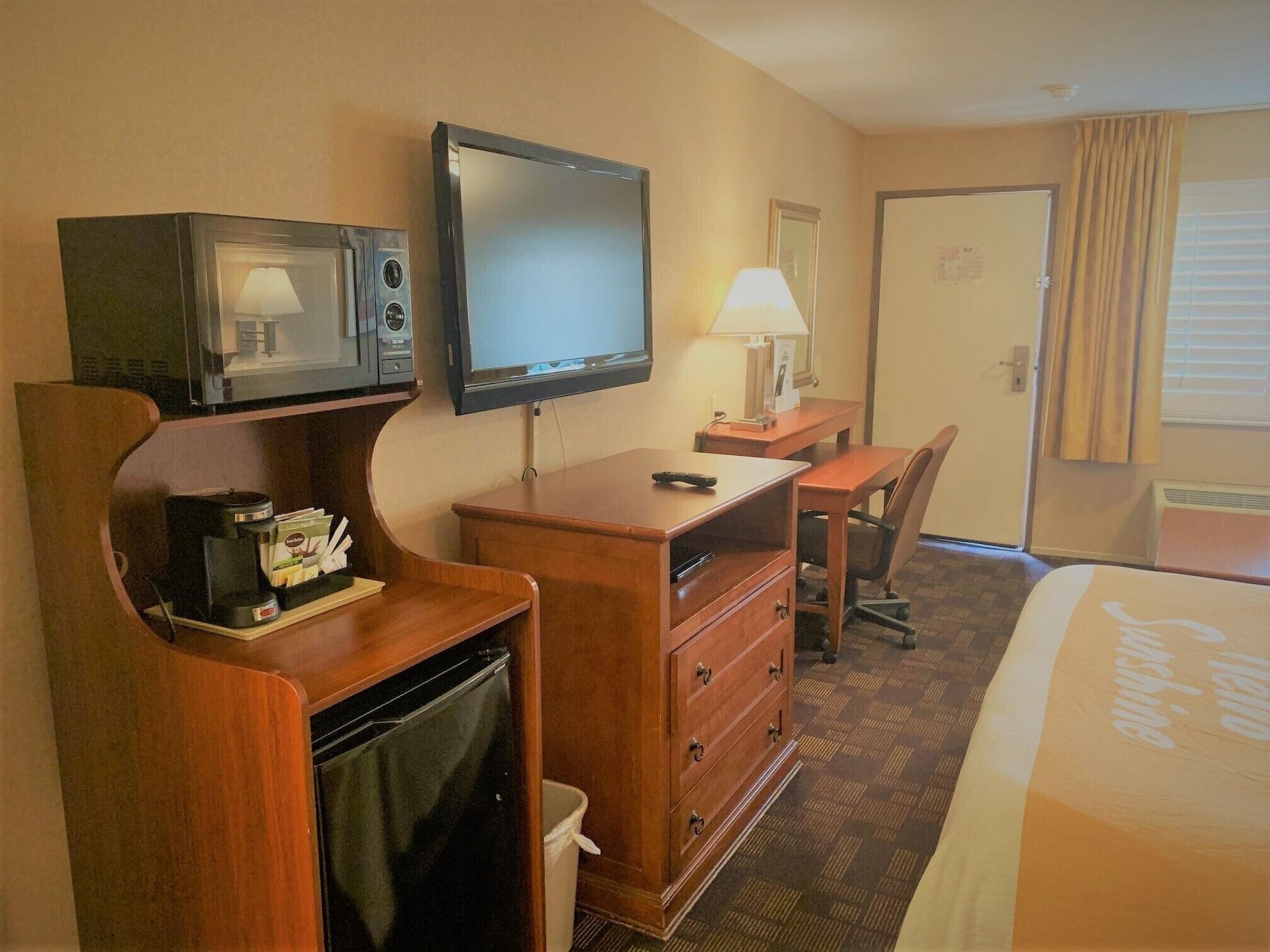 Days Inn By Wyndham Alhambra Ca Экстерьер фото