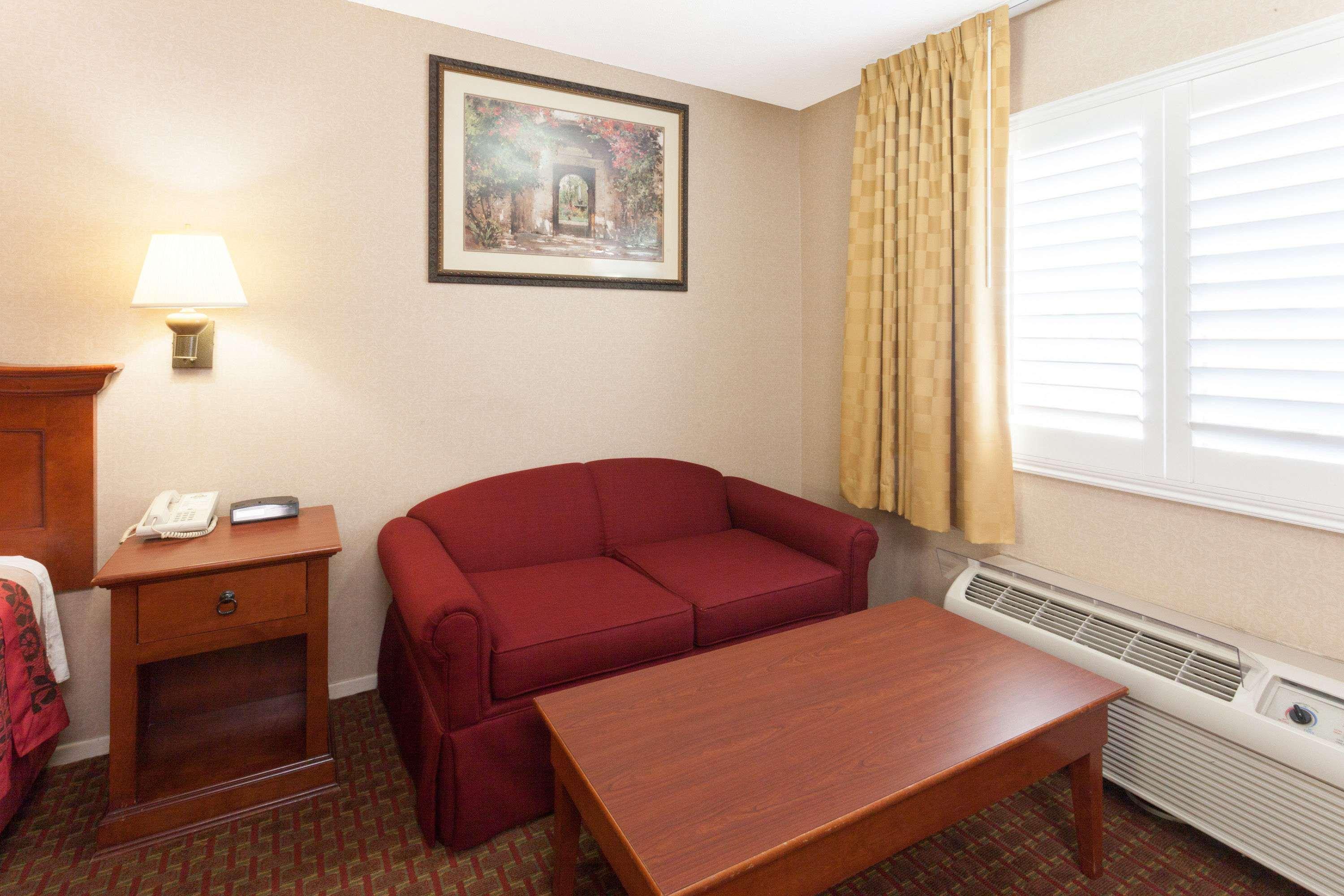 Days Inn By Wyndham Alhambra Ca Экстерьер фото