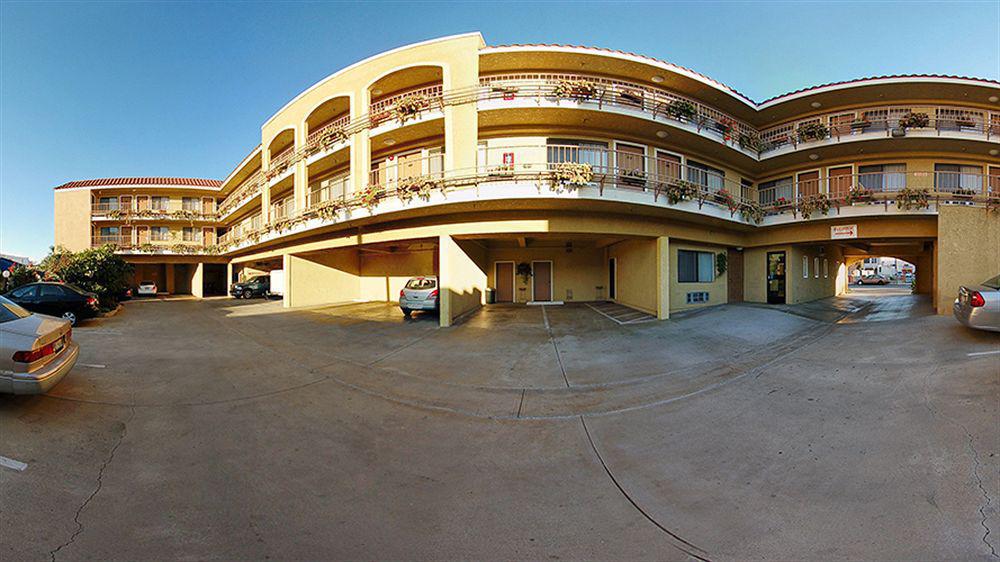 Days Inn By Wyndham Alhambra Ca Экстерьер фото